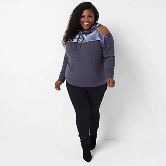 All Worthy by Hunter McGrady Tops - NWOT All Worthy Hunter McGrady Mixed Media Velvet Hoodie